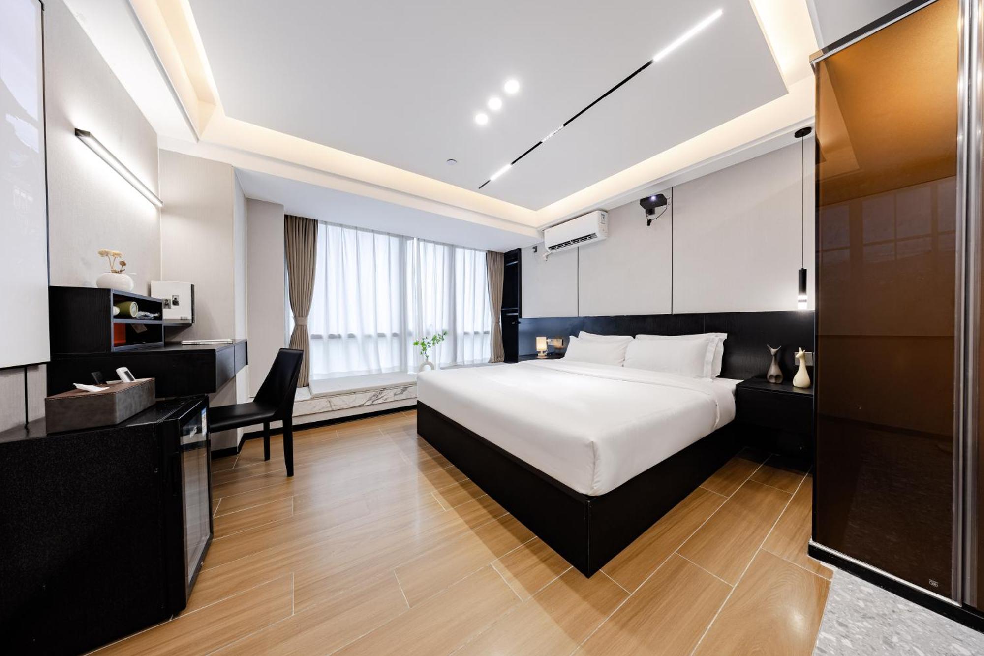 Yu Manju High-Floor Huge-Screen Audiovisual Hotel-Guangzhou Tower Zhujiang New Town Sports West Road Branch Exterior photo